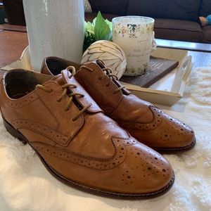 Men’s soft brown leather Florsheim Dress shoes.